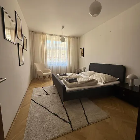 Apartament V Centre Mesta